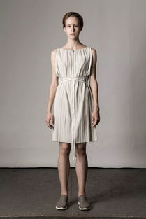 服装界里的建筑师 用几何褶皱诠释建构主义，不只为三宅一生